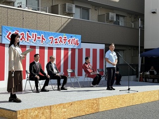 写真：開会式