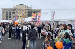 当日の様子の写真3（商工会うまいもん広場）