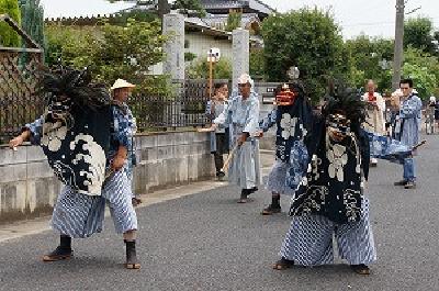 写真：吉羽天神社の獅子舞
