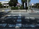 写真:市役所通り(市道久喜19号線)県立図書館前