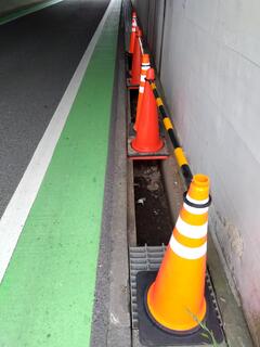 写真:グレーチング蓋盗難写真2枚目