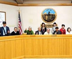 写真:ローズバーグ市役所の議場