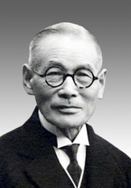 写真：小林　悦太郎