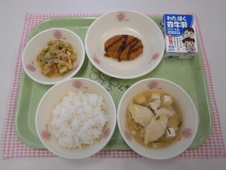 写真：給食1