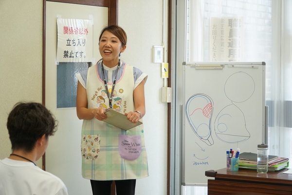 写真：保健師　こども家庭保健課職員