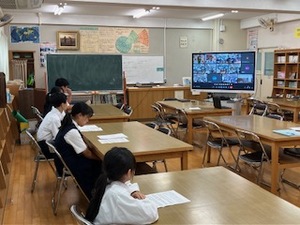 写真:久喜東中学校での実施風景1