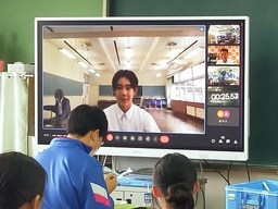 写真:鷲宮中学校での実施風景3