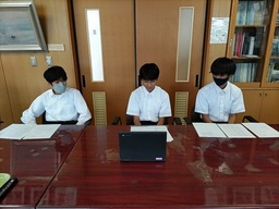 写真：久喜南中学校での実施風景1