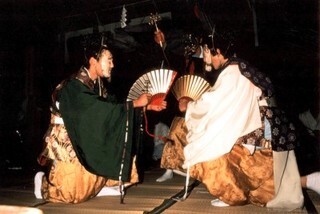 写真：第10座　翁三神舞楽之段