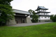 写真：松前町のシンボル・福山城（ふくやまじょう）（松前町郷土資料館所有写真）