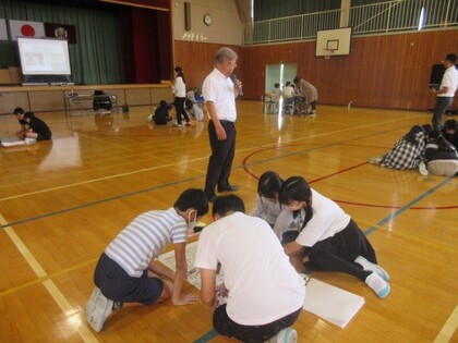 写真:授業の様子1(本町小学校)