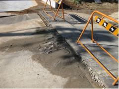 写真：道路内での噴砂1