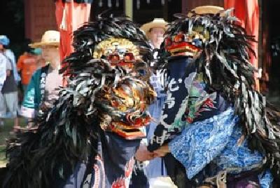 写真:西大輪の獅子舞