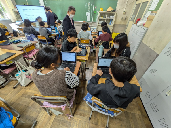 写真：久喜小学校授業公開の様子