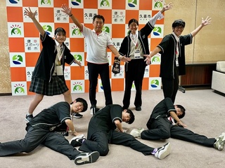 写真:久喜工業高校ダンス同好会表敬訪問