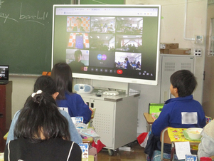 写真:青葉小学校での実施風景2
