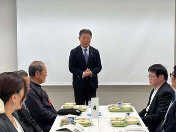 写真:全国学校給食甲子園応募献立の提供に伴う給食交流