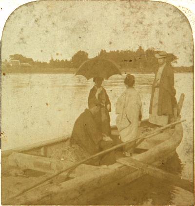 写真　利根川渡船の舟
