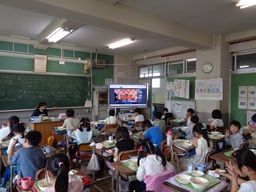 久喜小学校での実施風景1