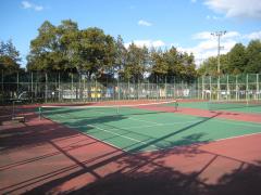 沼井公園テニスコートの写真